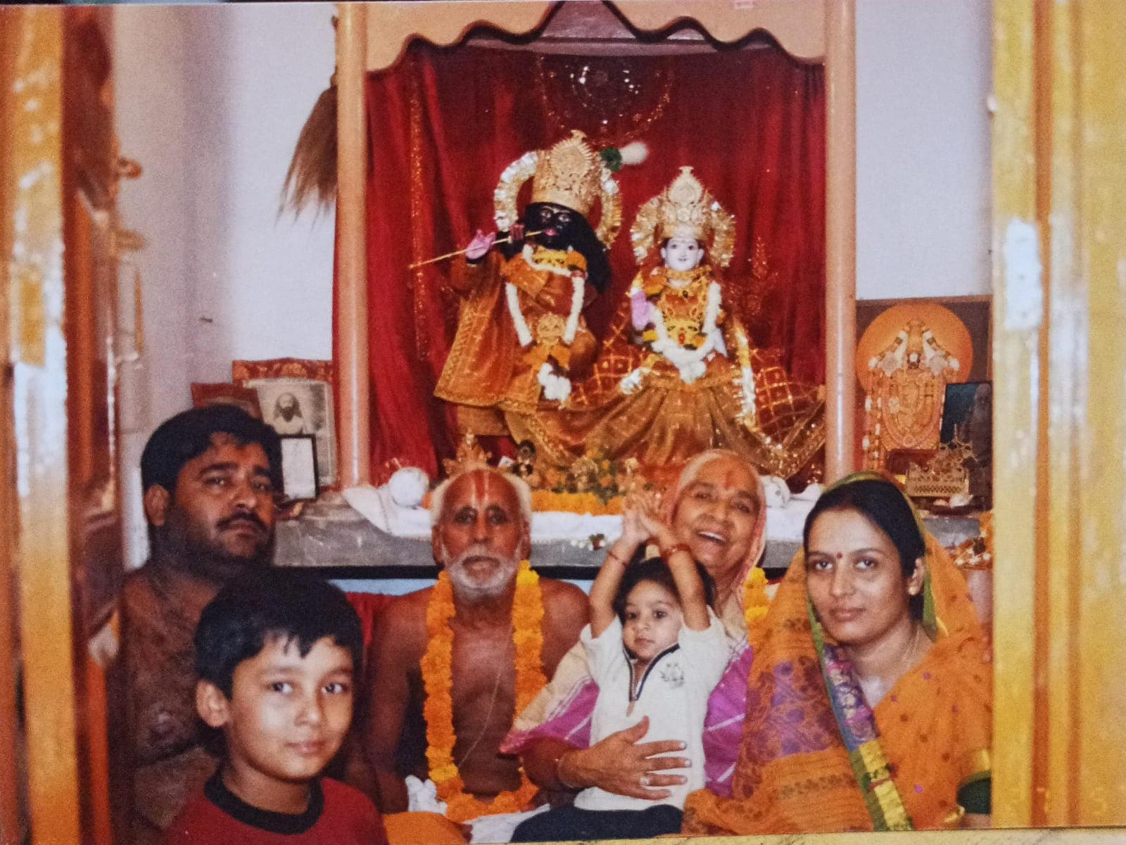 Parents with Banaras Ke Gopal Bhaiya